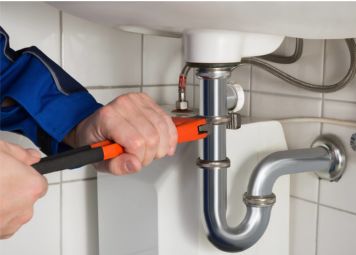Emergency plumbing maintenance services in Dubai commercial building