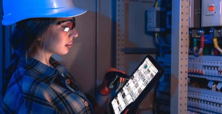 MEP maintenance team providing technical services in Deira Dubai